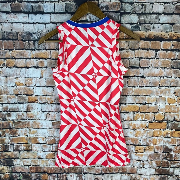 Nike Pro Women Geometric Fitted Tank Top - Picture 2 of 5